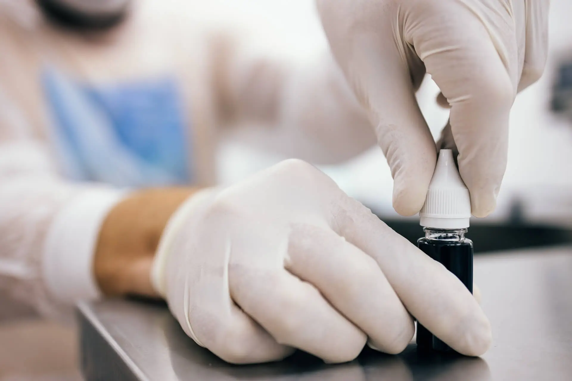 Which pigments are better - thick or liquid?